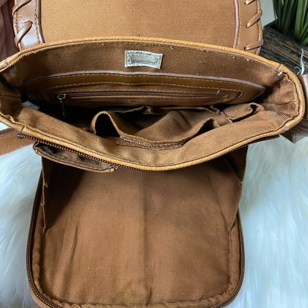 Coldwater Creek Floret Leather Crossbody Purse - Picture 5 of 10